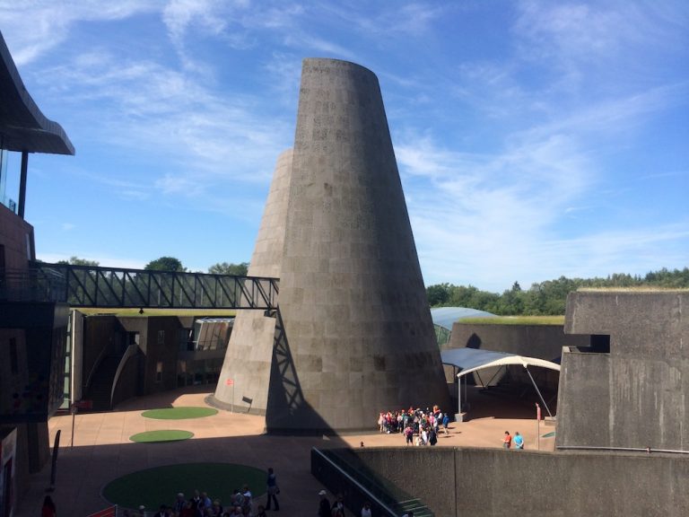 parc-vulcania-a-la-d-couverte-de-l-auvergne